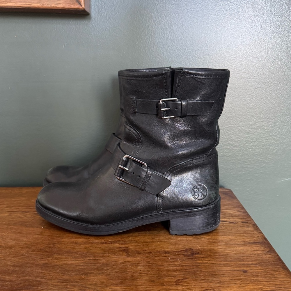 Tory Burch Short Black Leather Buckle Boots Size 7 Zipper Luxury Moto Designer - Picture 3 of 12